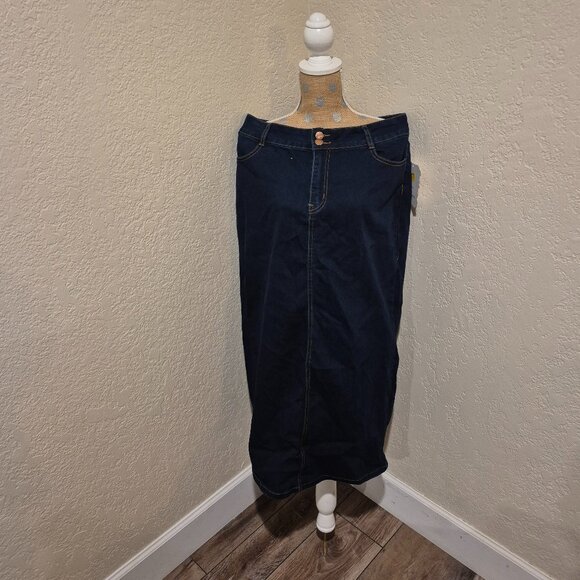 NWT Stretchy Denim Skirt - Picture 1 of 4